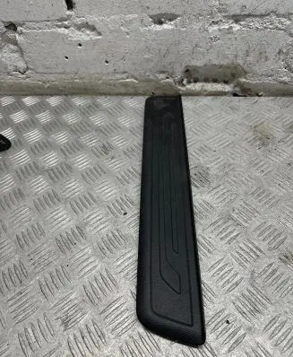KIA Sportage Front sill trim cover 858733U010