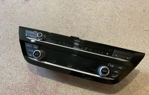 BMW 5 G30 G31 Climate control unit 5A09B25