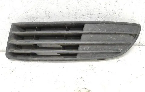 Volkswagen Polo IV 9N3 Front bumper lower grill 6Q0853665D