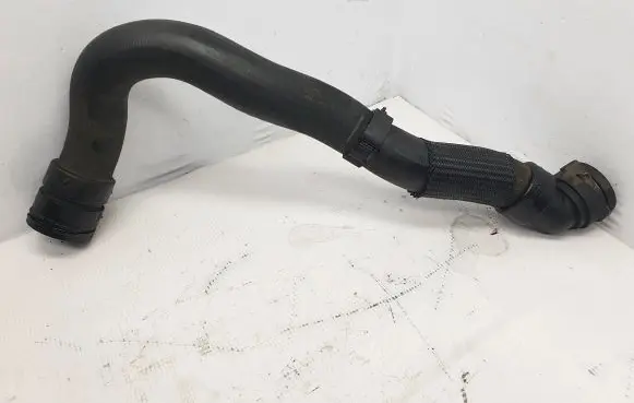 Volvo XC60 Engine coolant pipe/hose S4000250 S5000260