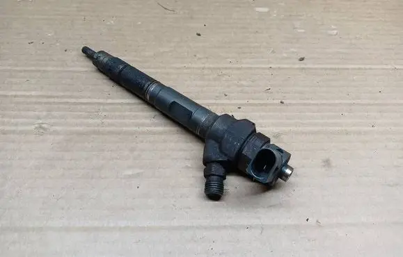 Audi A4 S4 B8 8K Fuel injector 03L130277J
