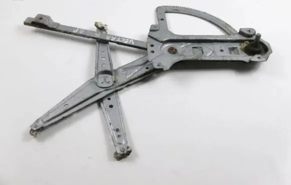Opel Vectra B Front door manual window regulator 90464334RH