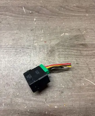 Mazda 6 Seat heating relay 211656 09W181