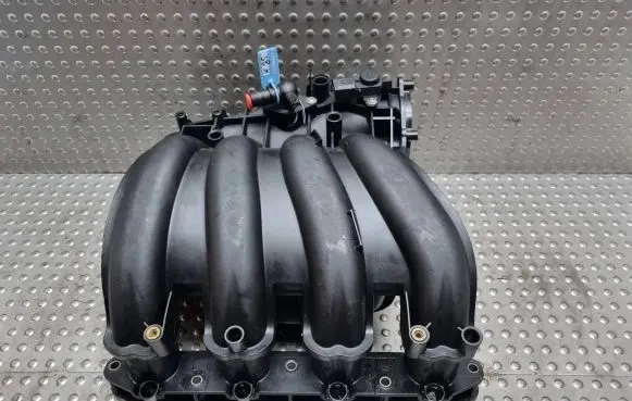 BMW X1 E84 Intake manifold 7560237