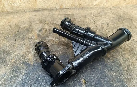 Thermostat/thermostat housing