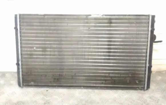 Volkswagen Polo III 6N 6N2 6NF Coolant radiator 17af0042
