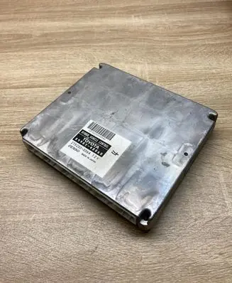 Lexus RX 330 - 350 - 400H Engine control unit/module ECU 8998148060