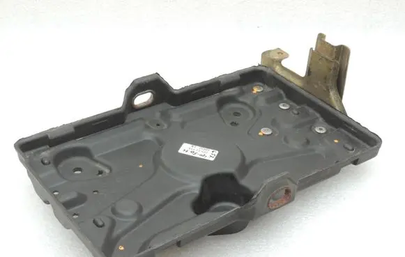 Mitsubishi Pajero Battery tray MR440936 MR440935