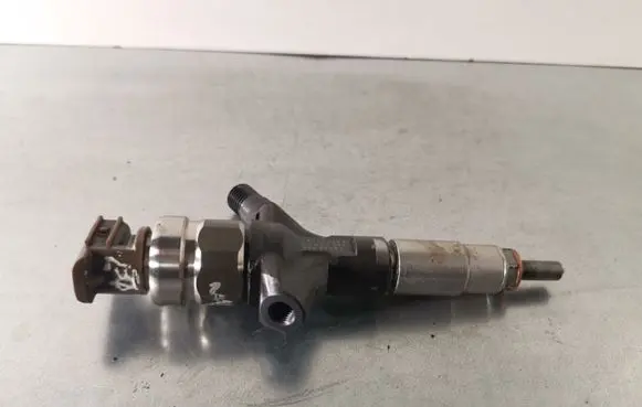 Subaru Forester SH Fuel injector 16613AA020