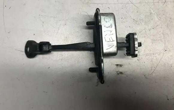 KIA Venga Front door check strap stopper