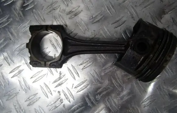 Audi A4 S4 B5 8D Piston with connecting rod