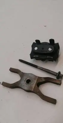 Ford Transit Fuel Injector clamp holder 6C1Q9L535AC 6C1Q9L513AB