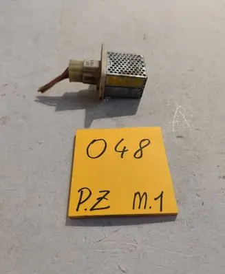 Audi A6 S6 C4 4A Heater blower motor/fan resistor 8D0959263