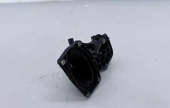 Mercedes-Benz E C207 W207 Air intake duct part A6510900728