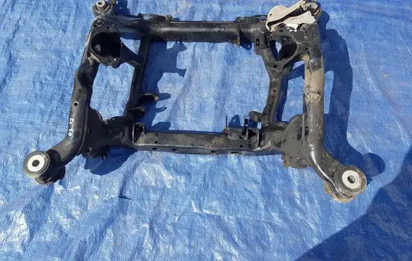 Mercedes-Benz ML W164 Front axle beam 1643300058NNH A1643300058