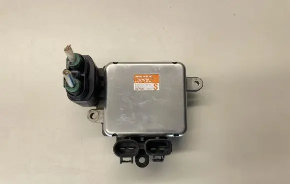 Lexus GS 250 350 300H 450H Coolant fan relay 8925730090