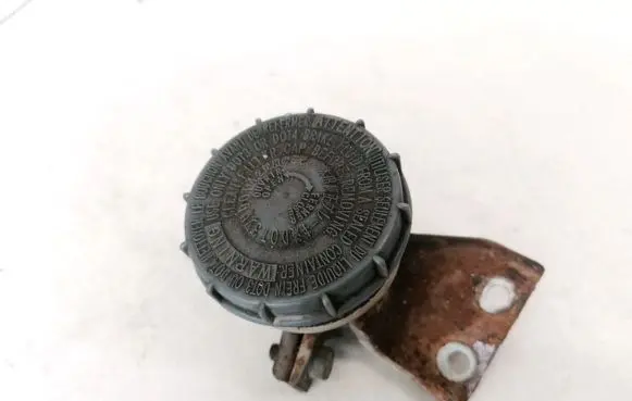 Honda Civic Brake fluid reservoir 