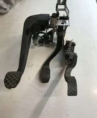 Audi A4 S4 B6 8E 8H Pedal assembly 8E1721523B 8E1721117A