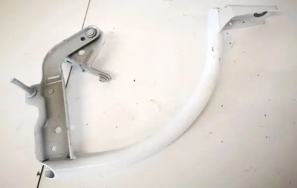 Ford Focus Tailgate/trunk/boot hinge cm51f42701ag