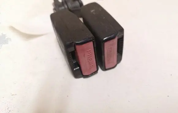 Peugeot 407 Rear seatbelt buckle 6413956