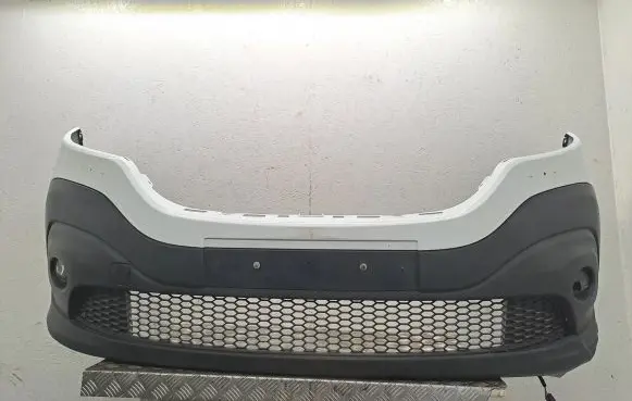 Renault Trafic III (X82) Front bumper 620223380R 622544919R 511800680R