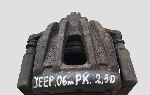 Jeep Grand Cherokee (WK) Front brake caliper