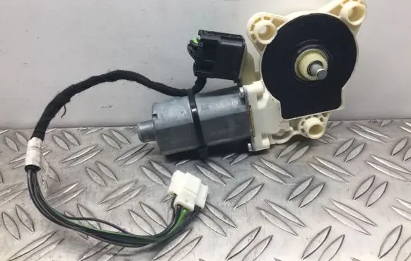 Mercedes-Benz E W211 Front door window regulator motor A2118203042