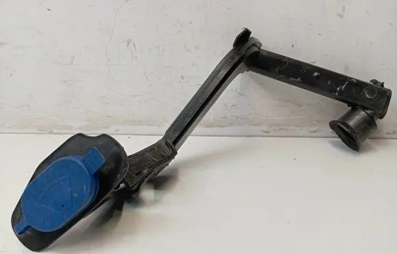 Mercedes-Benz GLC C253 Window washer liquid tank fill tube A2138600164