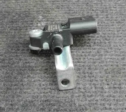 Audi A1 Exhaust gas pressure sensor 0281006222 04L906051B