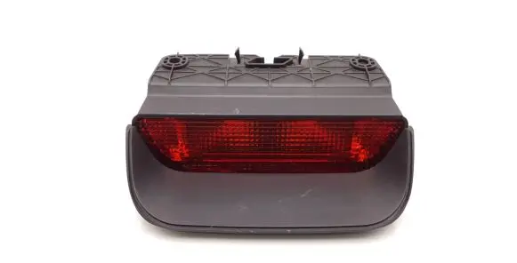 Honda CR-V Third/center stoplight P6939