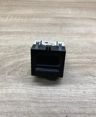 Renault Megane I Screen/display/small screen 7700421037