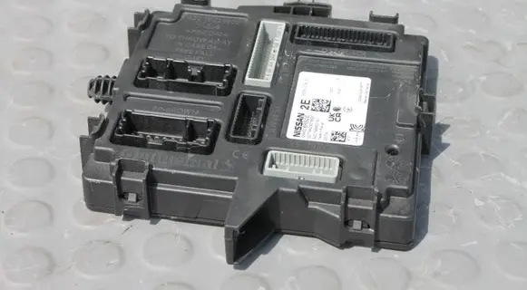 Nissan Qashqai J12 Comfort/convenience module NISSAN284B26RS2E 284B26RS2E A2C193450180