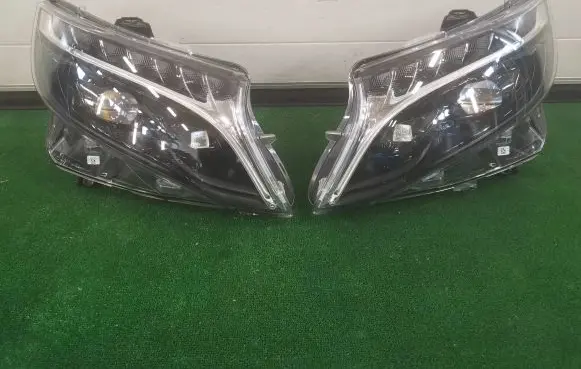 Mercedes-Benz Vito Viano W447 Headlight/headlamp A4479063301 A4479063201