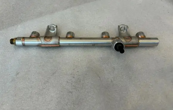 Volkswagen Polo VI Fuel main line pipe 06L133317N 1816230342
