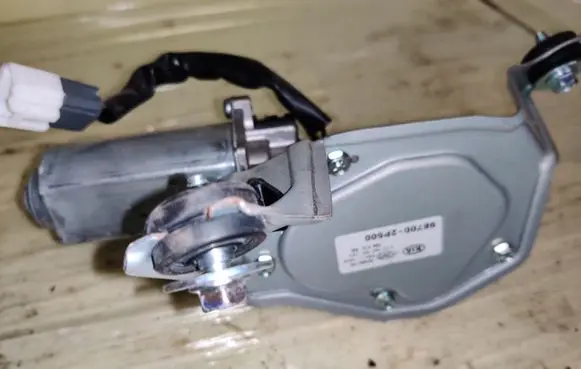 KIA Sorento Rear window wiper motor 987002P500
