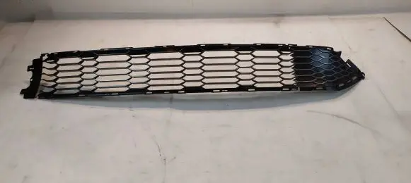 Toyota Verso-S Front bumper lower grill 53122YF130