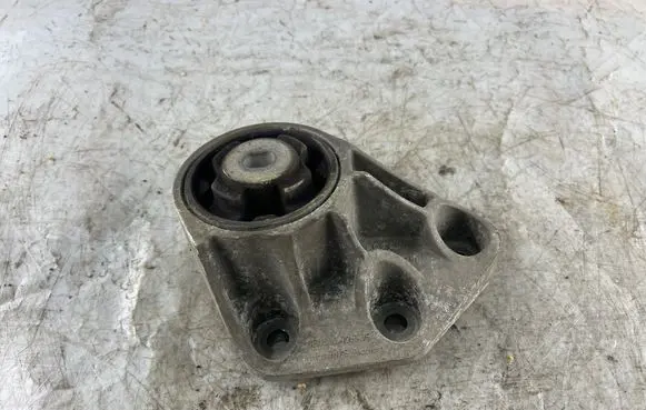 Audi A4 S4 B7 8E 8H Rear differential/diff mount bracket 8E0599125