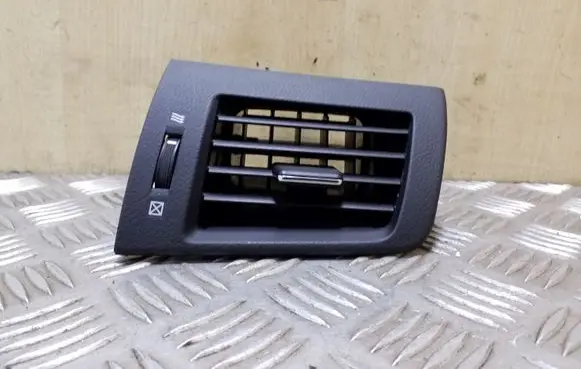 Lexus CT 200H Dashboard side air vent grill/cover trim 5566076010 5566176030 5568776010