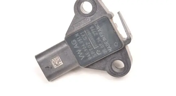 Volkswagen Tiguan Turbo air boost pressure sensor 04E906051N
