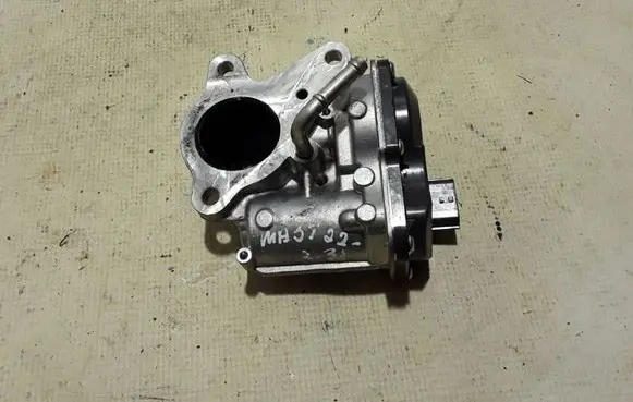 Renault Master III EGR valve 147103921R