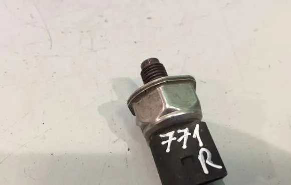 Fuel pressure sensor