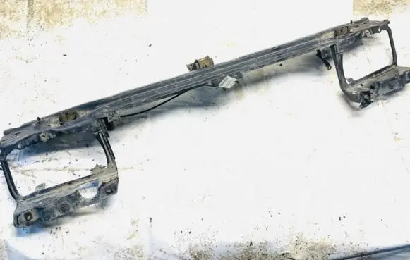 Volkswagen Transporter - Caravelle T4 Radiator support slam panel