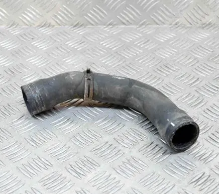 Mercedes-Benz Vito Viano W639 Engine coolant pipe/hose A6395013882