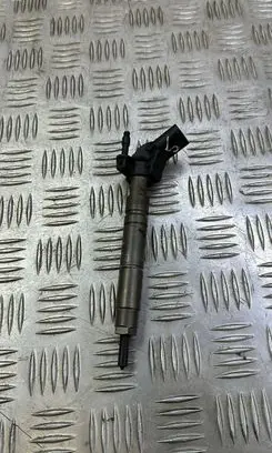 Mercedes-Benz ML W164 Fuel injector A6420701987