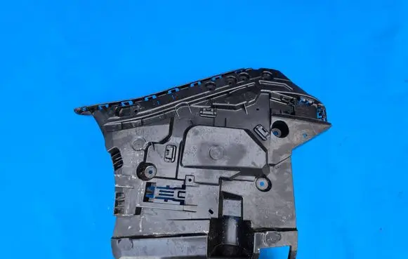 BMW 5 G60 G61 Rear bumper mounting bracket 5A0F8A5