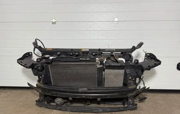 Hyundai Santa Fe Radiator support slam panel