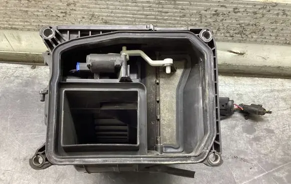Interior heater climate box assembly