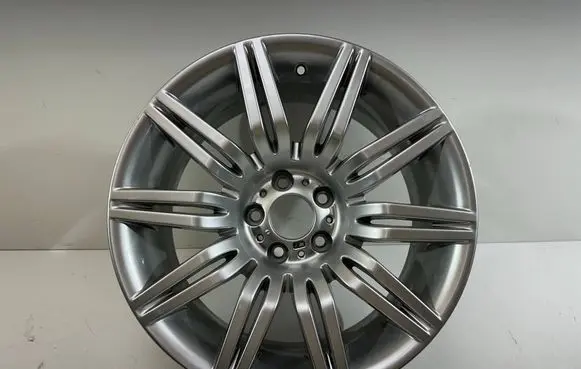 BMW 5 E60 E61 R19 alloy rim 8036948