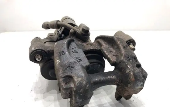 Volkswagen PASSAT B8 Rear brake caliper