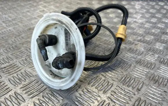BMW 5 E60 E61 Fuel level sensor 6765849
